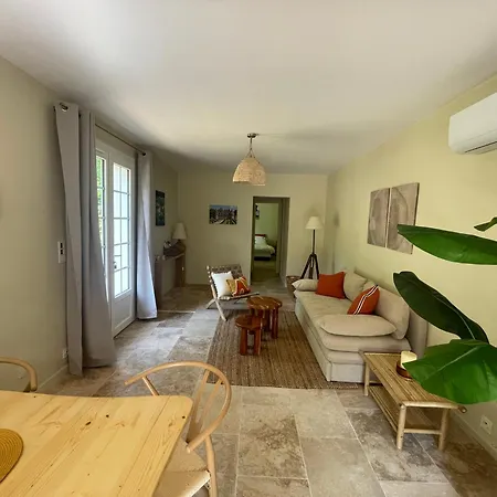 Holiday home Au Milieu Des Bois Saint-Sauveur (Dordogne)